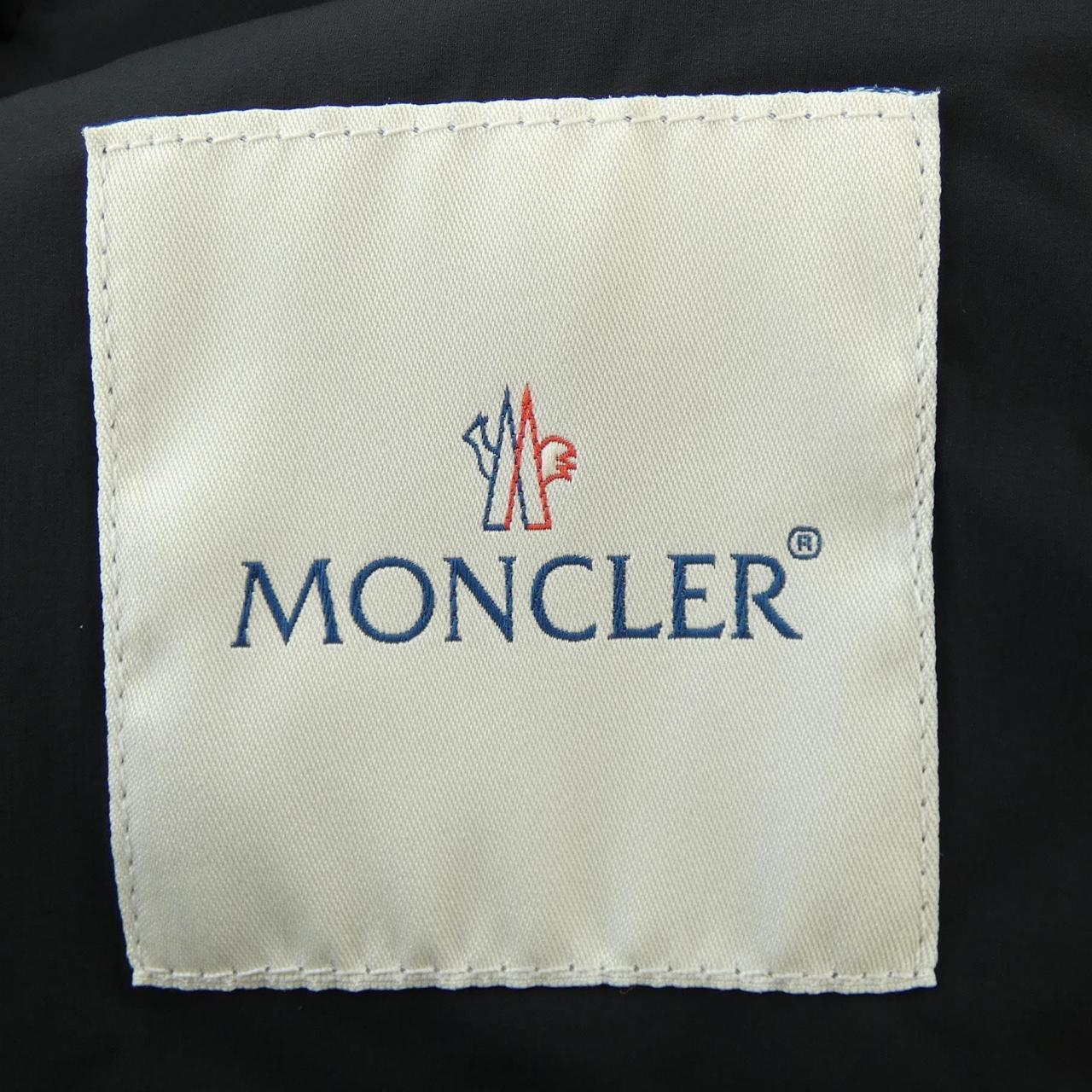 モンクレール MONCLER ダウンジャケット