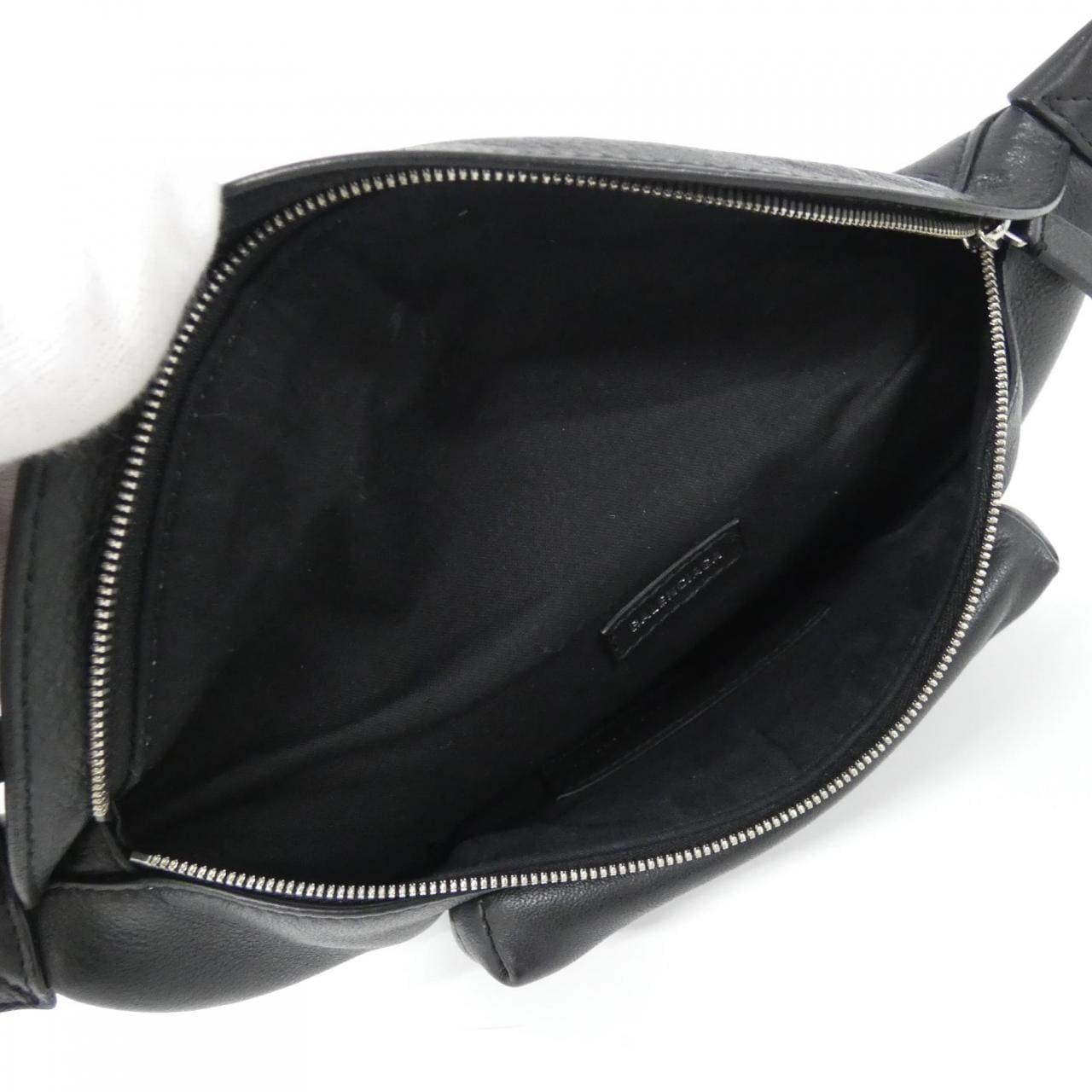 バレンシアガ エブリデイ ベルト パック XS 579617 DLQQN ウエストバッグ