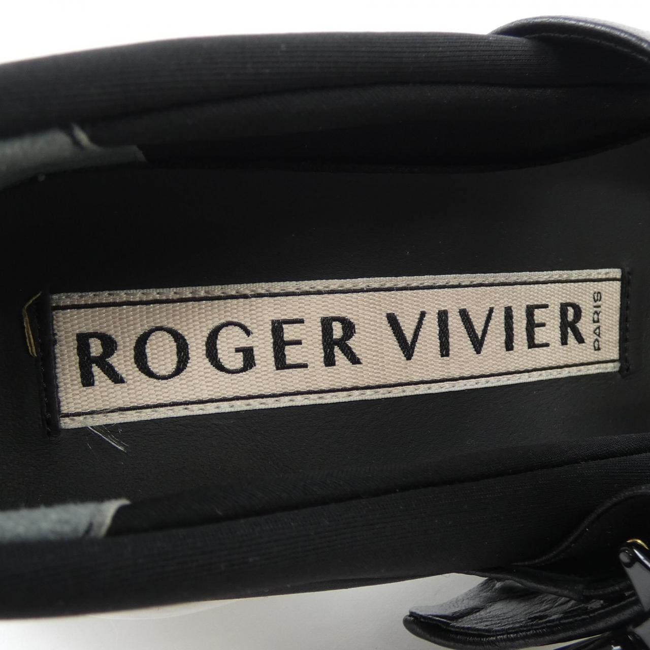 ロジェヴィヴィエ ROGER VIVIER ストラスバックル ヴィヴィ ラン バレリーナ スニーカー