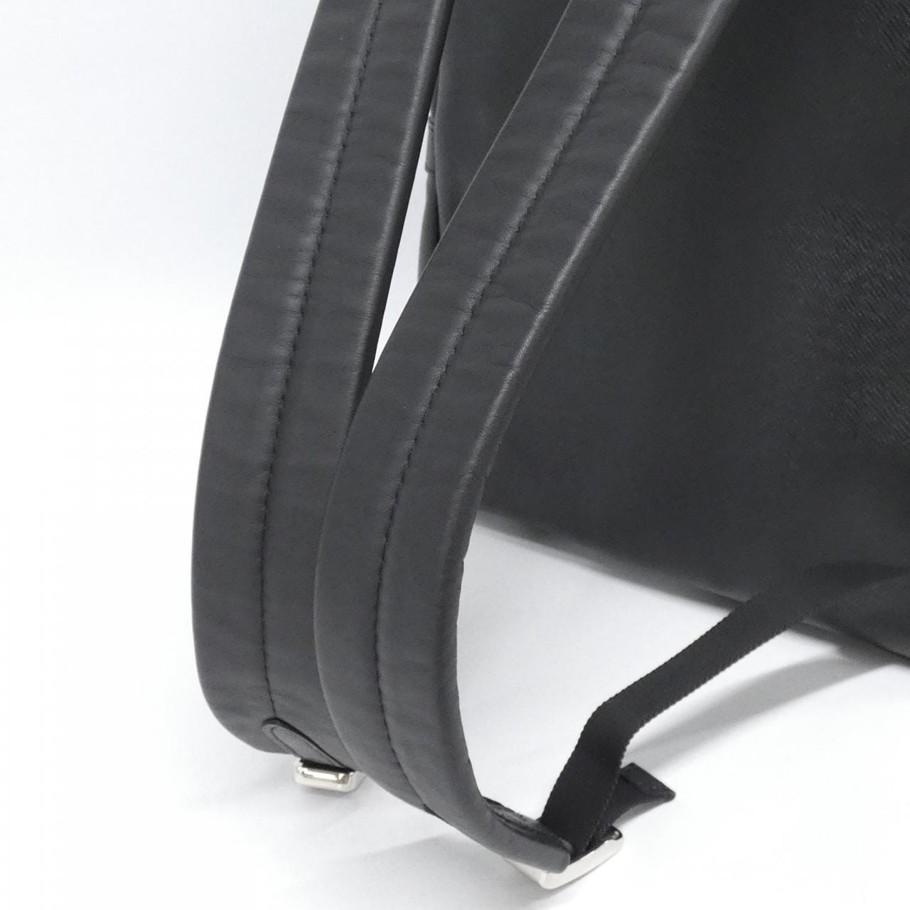 ルイヴィトン タイガ ラマ ディスカバリー バックパック M30230 リュックサック