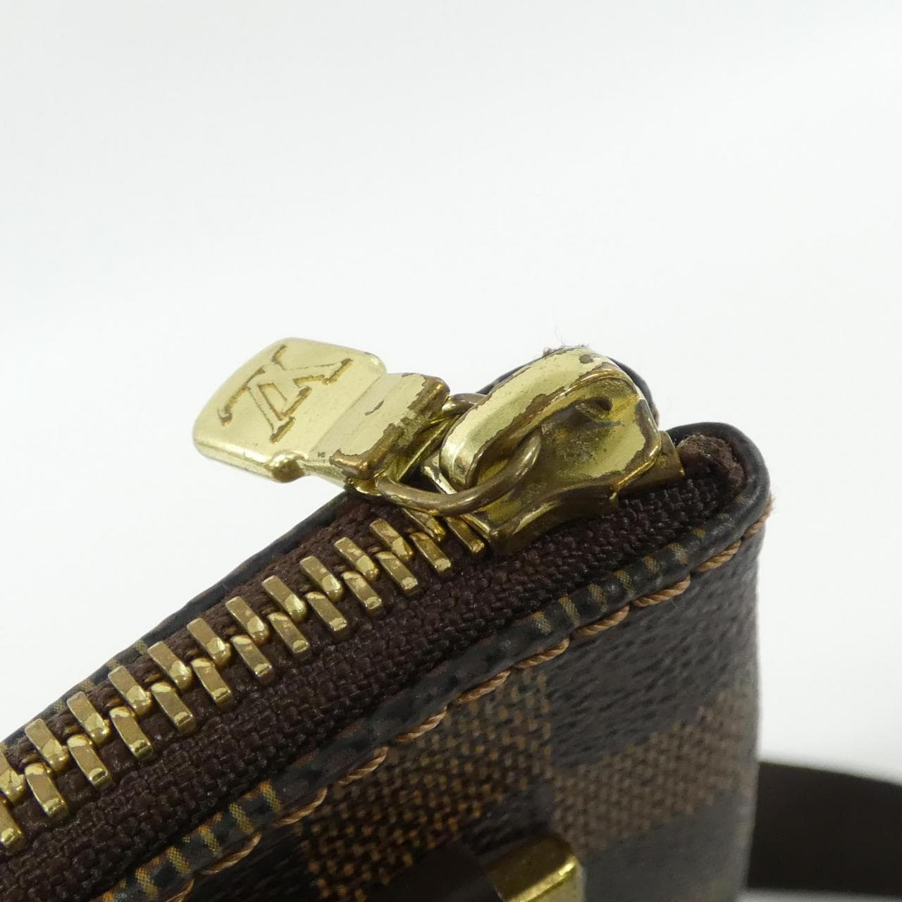 LOUIS VUITTON Damier Pochette Bossfort N51111 单肩包