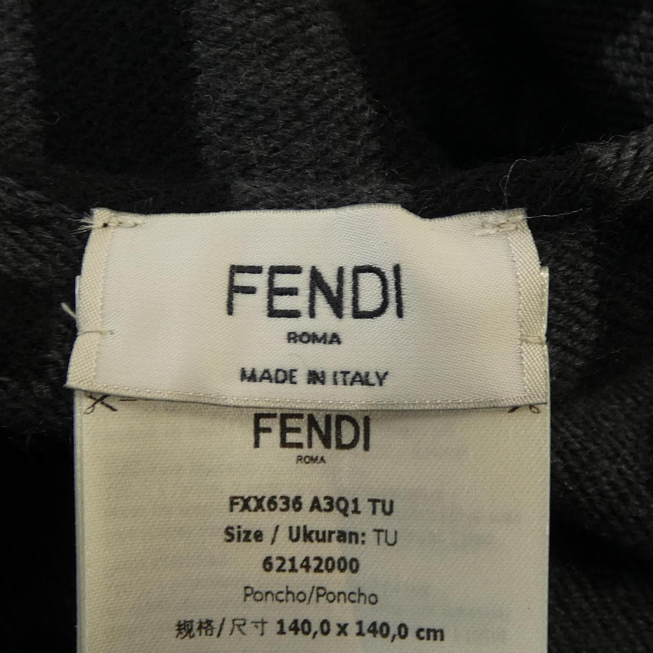 FENDI斗篷
