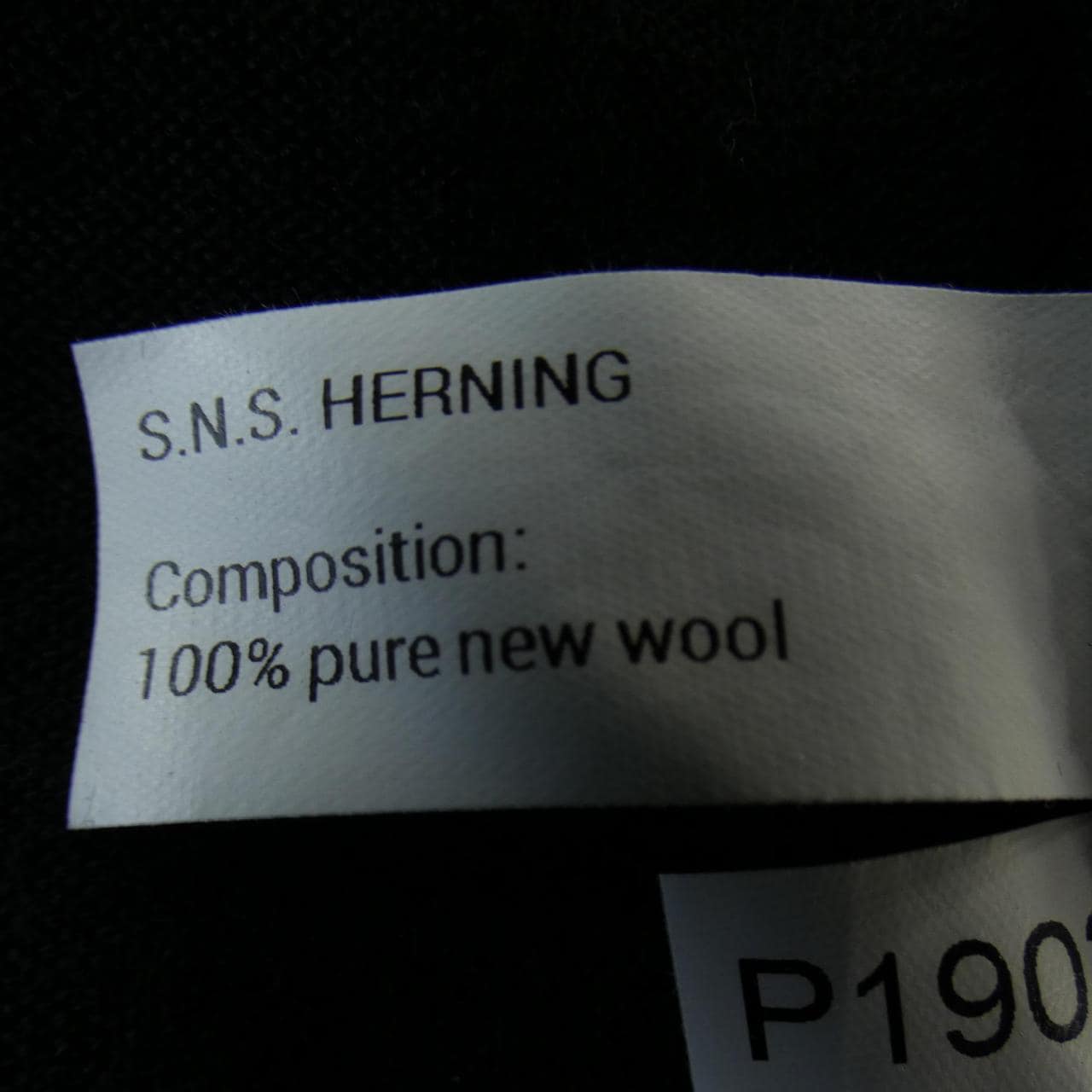 エスエヌエスハーニング S.N.S.HERNING ニット