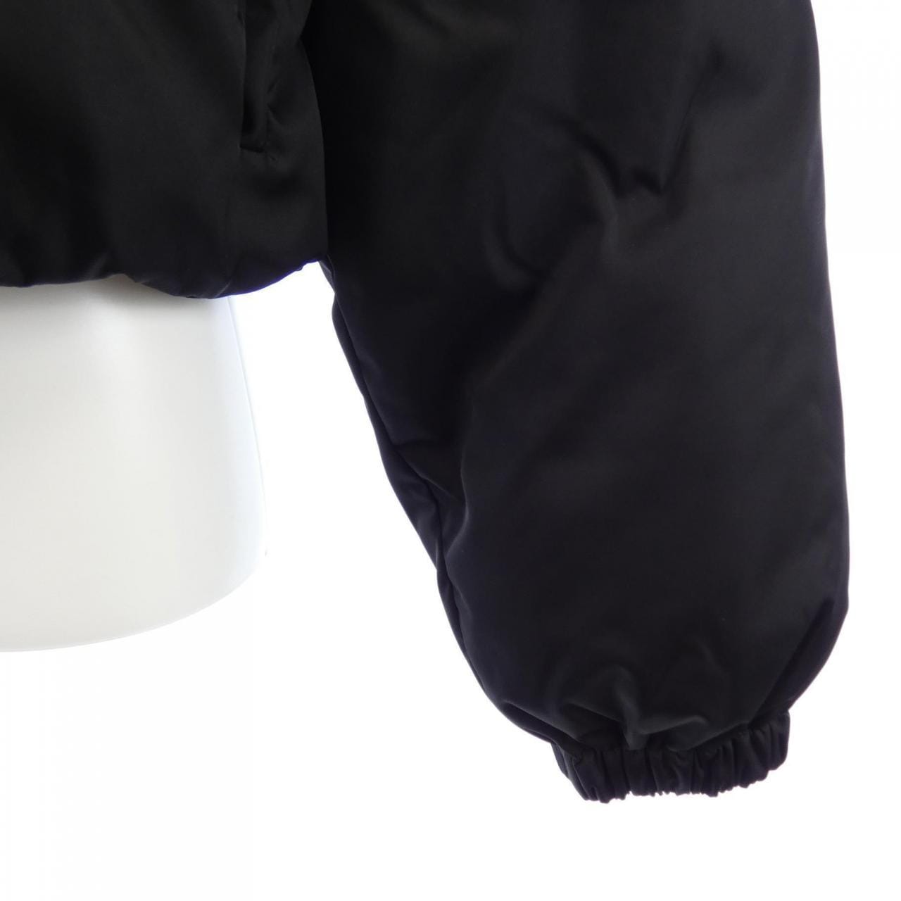 プラダ PRADA トライアングルロゴ 291953 S212 1WQ8 ダウンジャケット