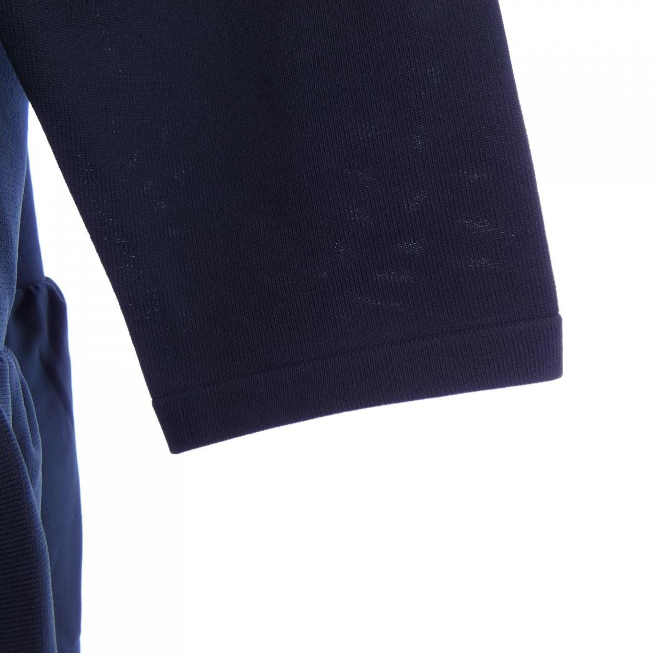 アール R ワンピース