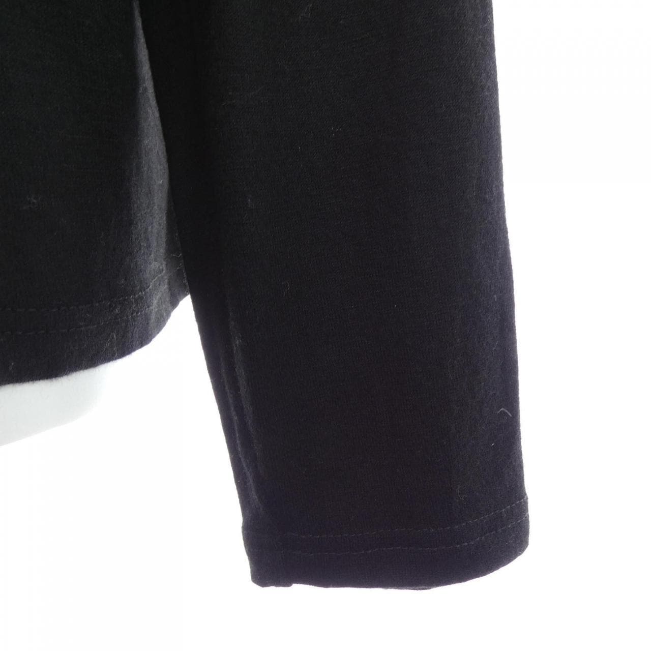 CRESCENT DUO トップス