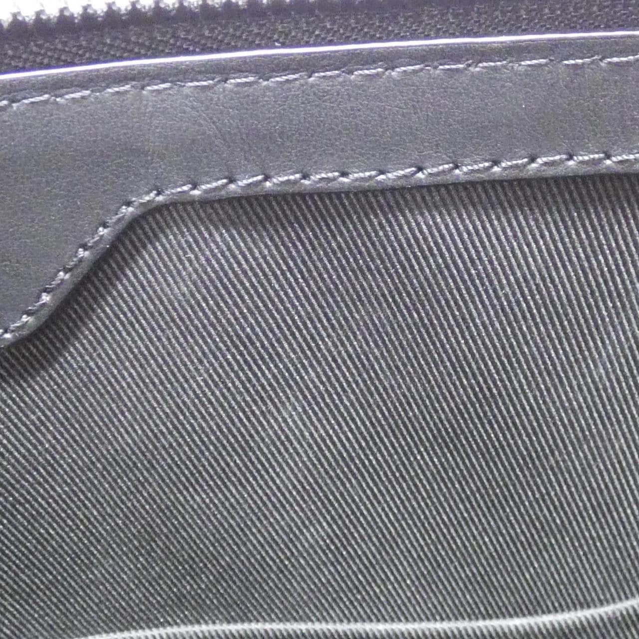 ルイヴィトン トリヨン モノグラム サック プラ クロス M21884 バッグ