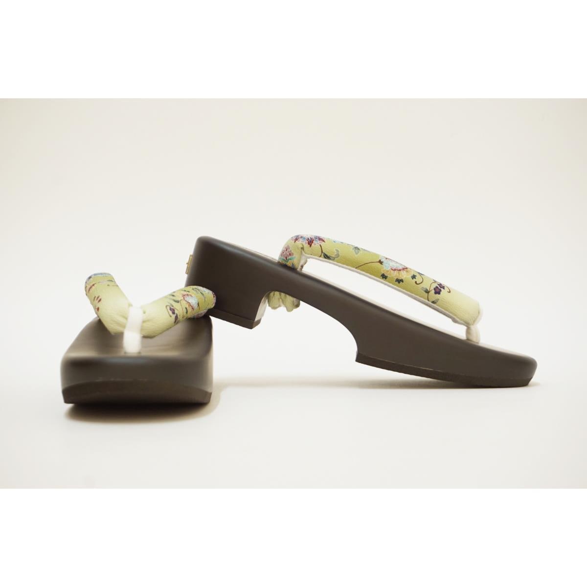 【新品】女草履　Ｆサイズ【岡重】