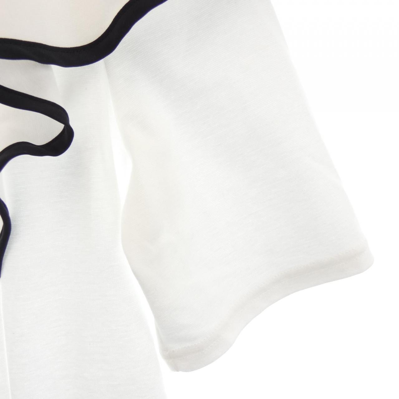 トゥービーシック TO BE CHIC Tシャツ
