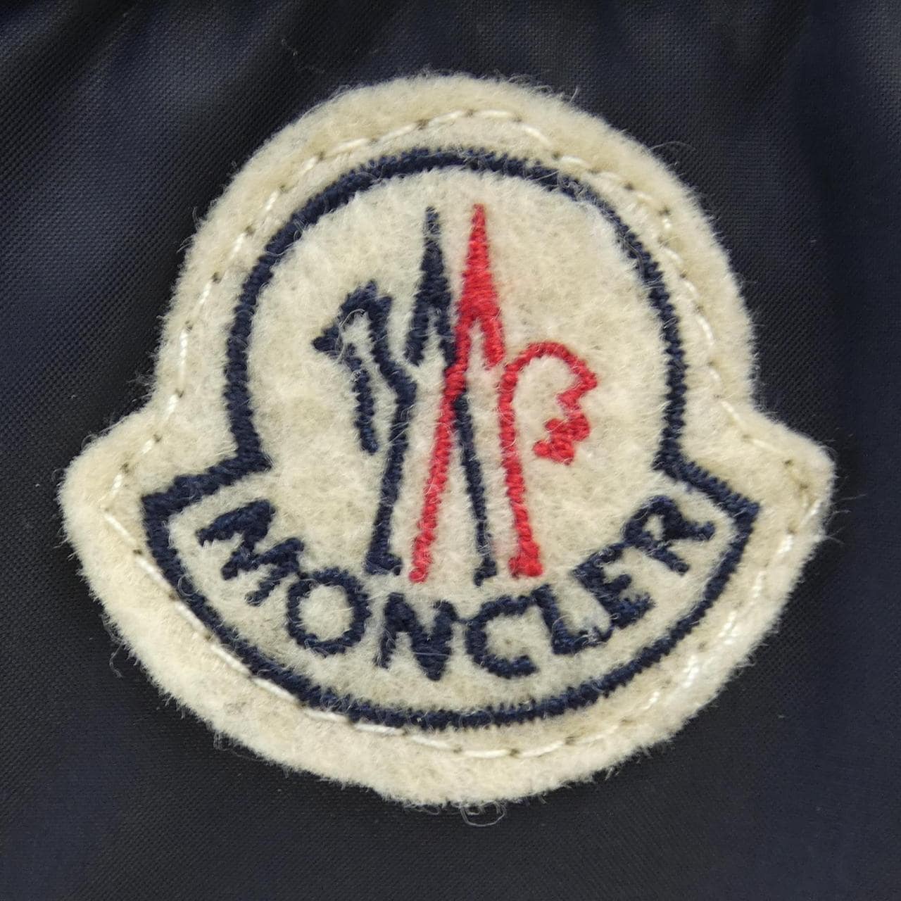 モンクレール MONCLER ダウンジャケット