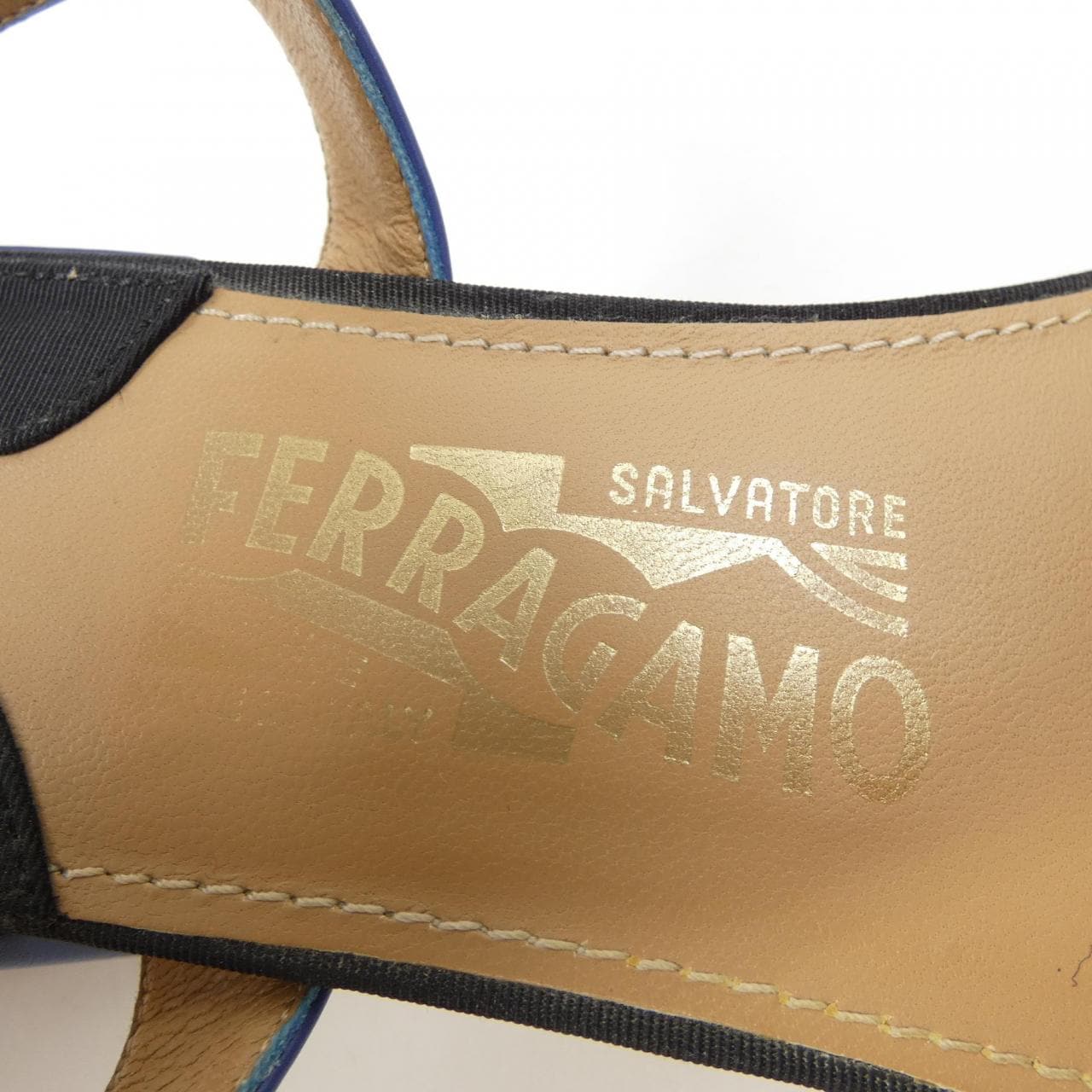 サルヴァトーレフェラガモ SALVATORE FERRAGAMO MARIE サンダル
