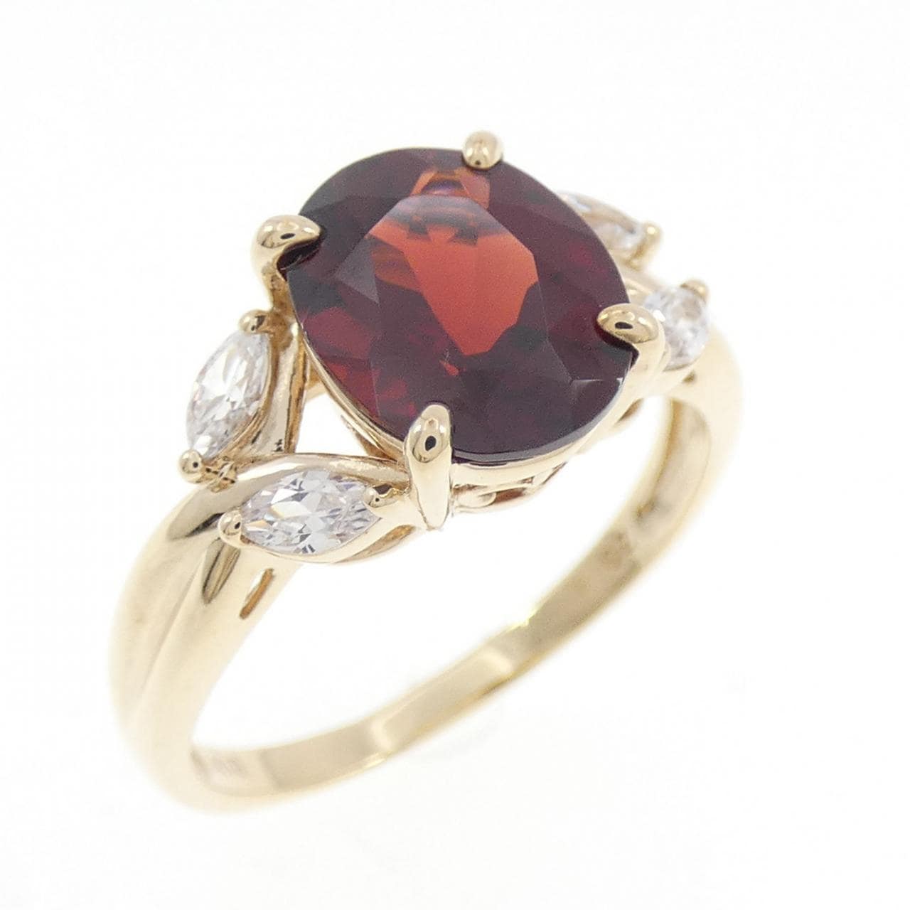 K10YG Garnet ring