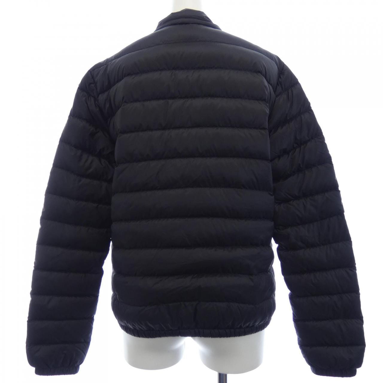 モンクレール MONCLER ダウンジャケット