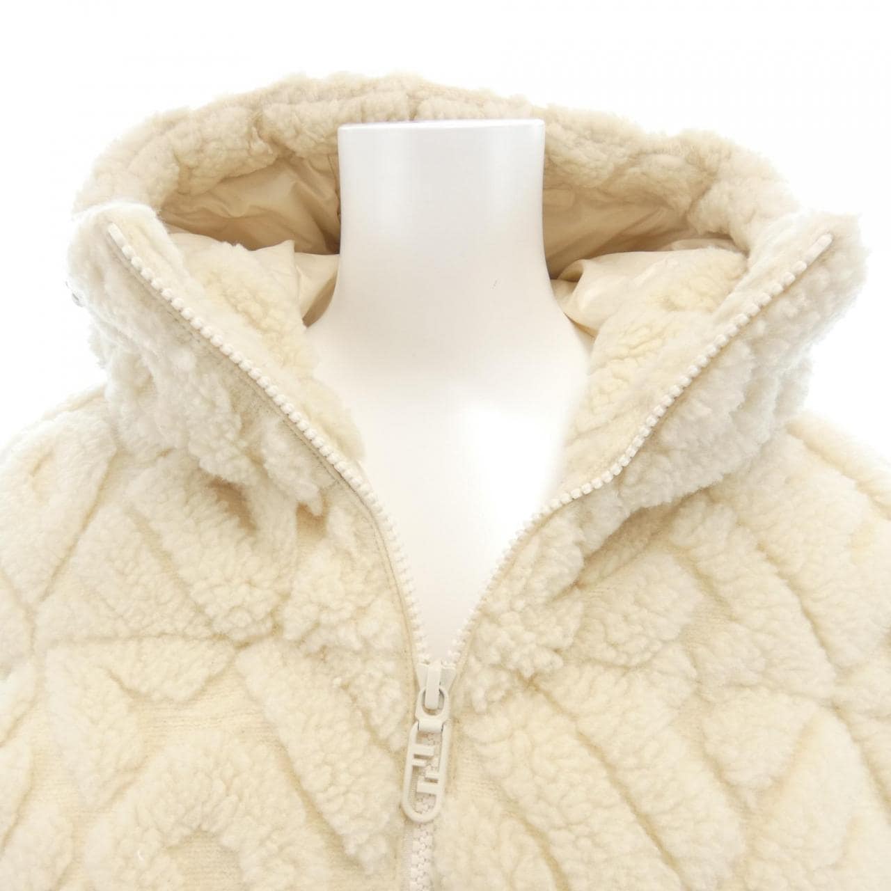 フェンディ FENDI FAN133 AQB1 ダウンジャケット