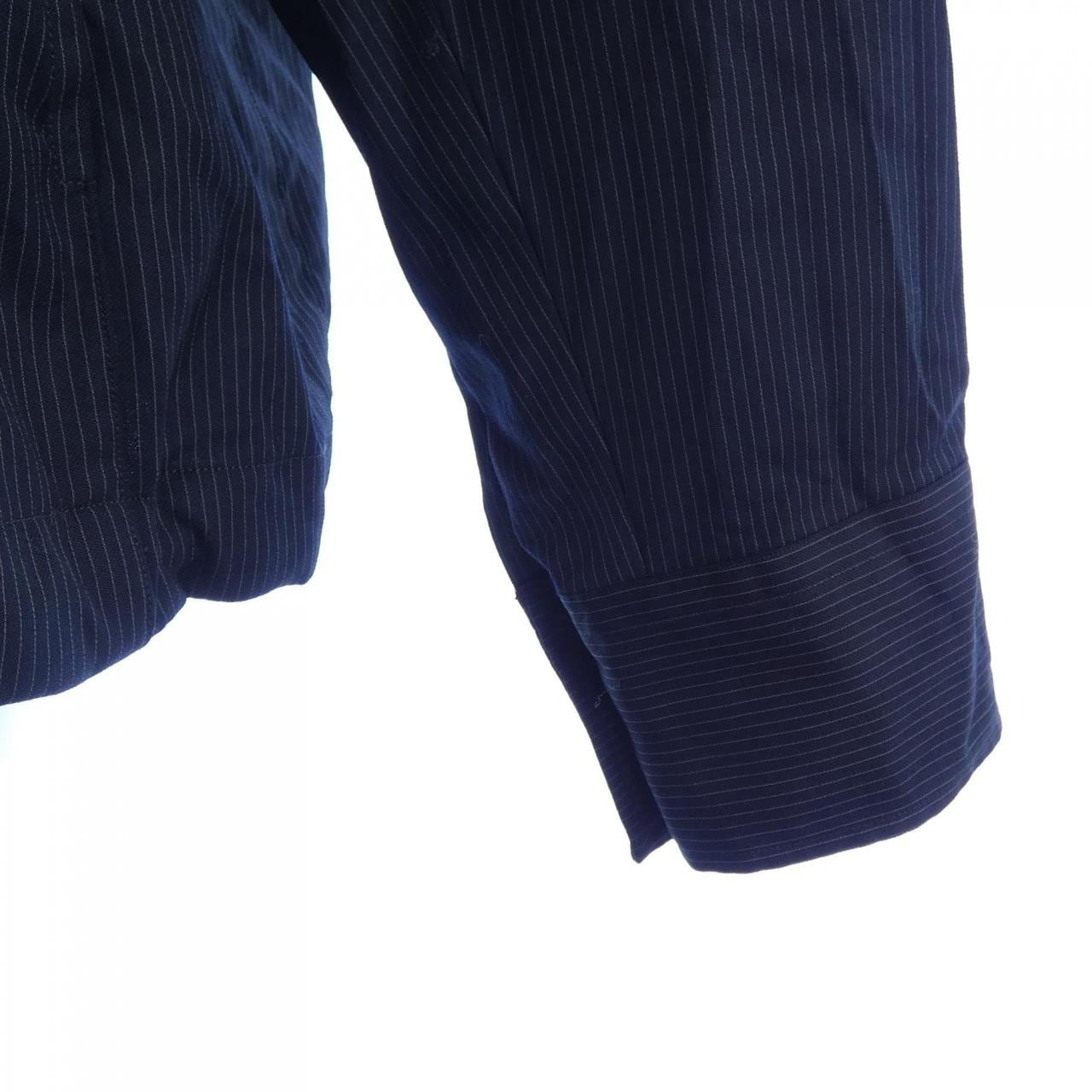 エンポリオアルマーニ EMPORIO ARMANI トップス