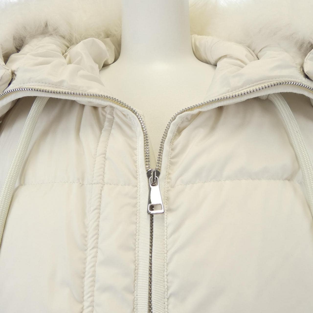 モンクレール MONCLER LOCUSTELLE ダウンジャケット