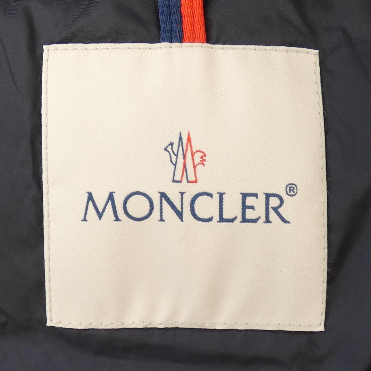 モンクレール MONCLER ダウンジャケット