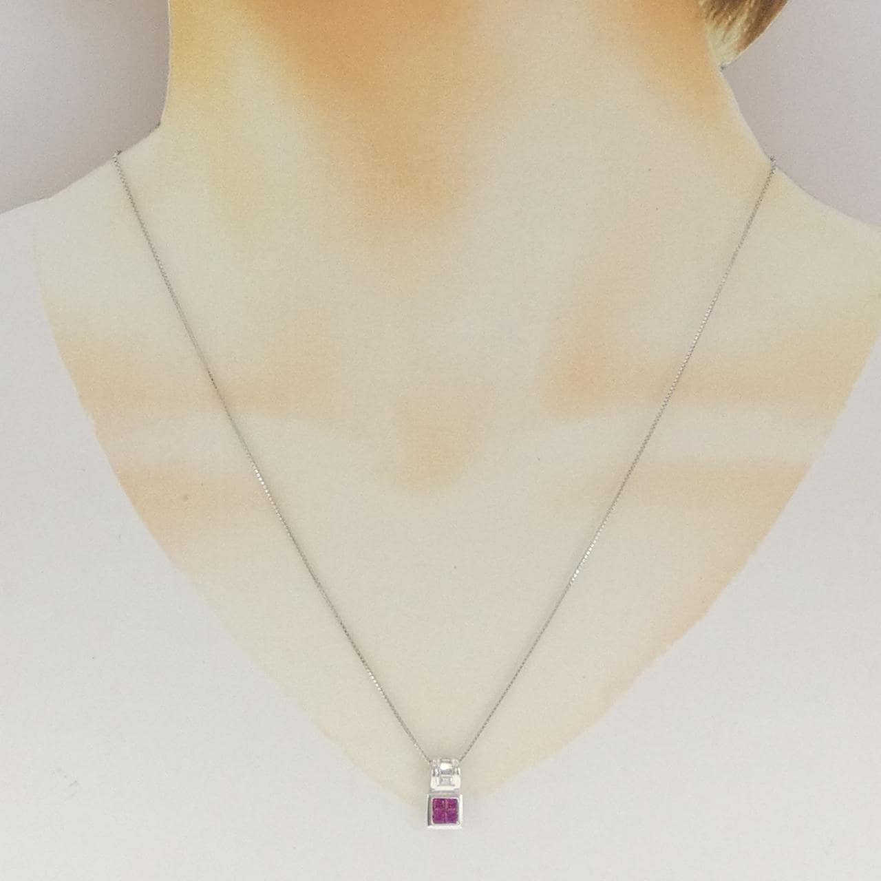 K18WG ルビー ネックレス 0.35CT