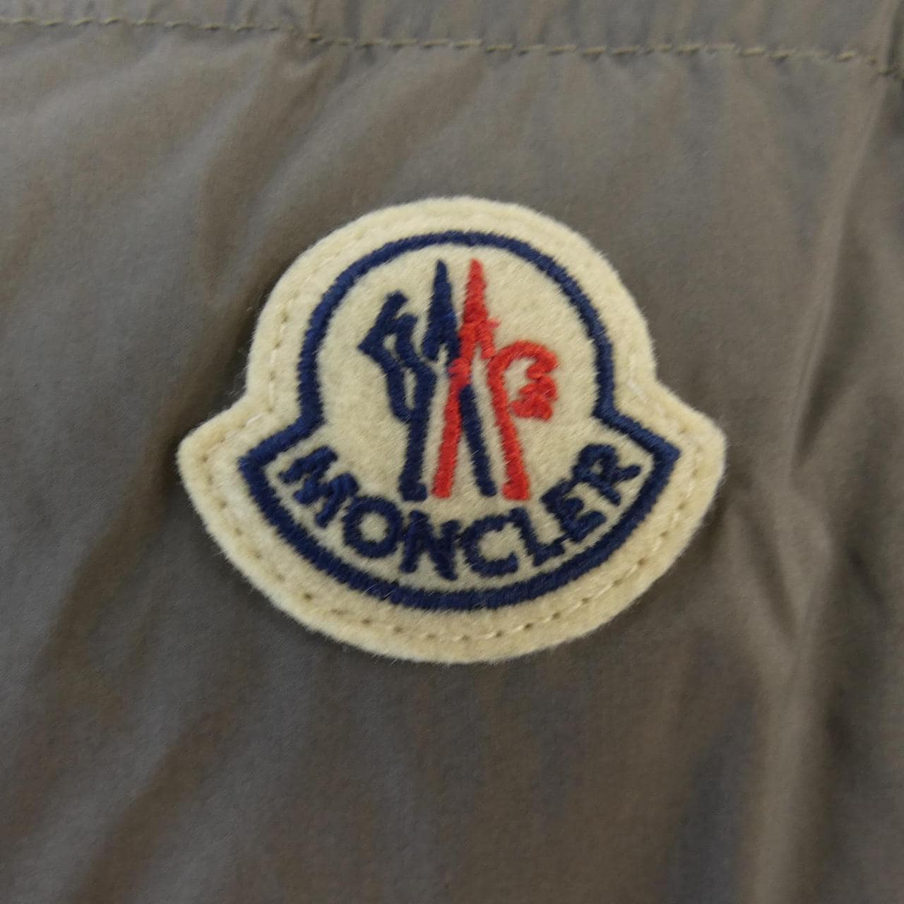 モンクレール MONCLER ダウンジャケット