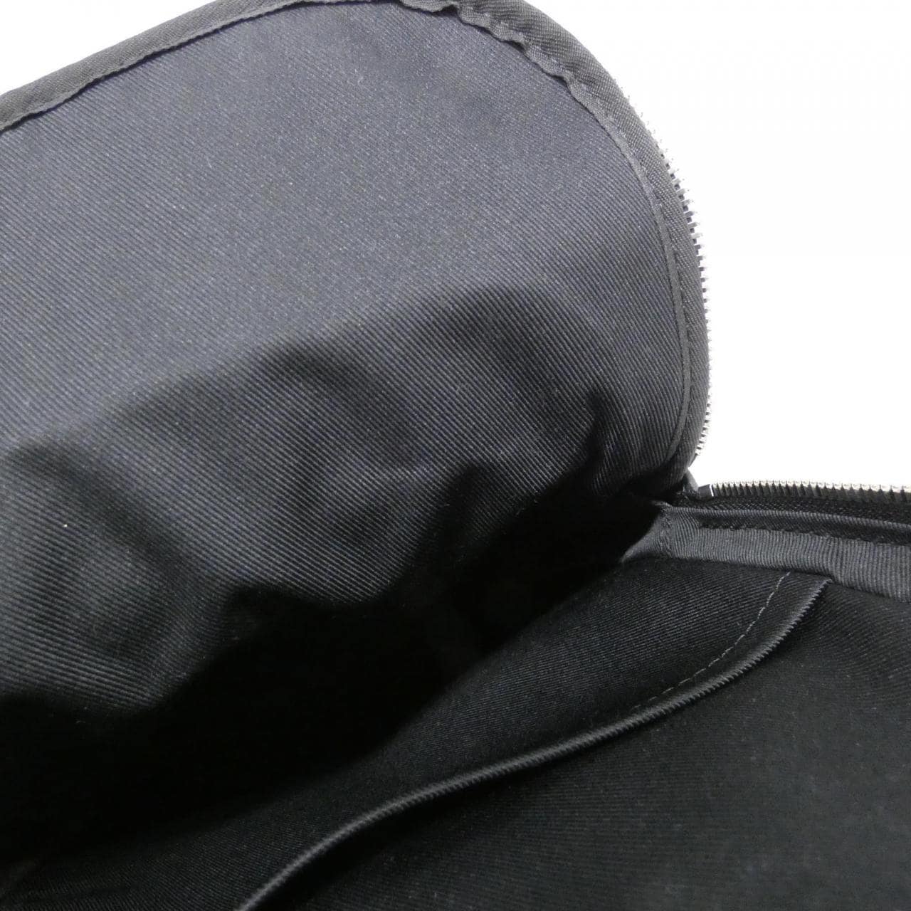 ルイヴィトン モノグラム マカサー アヴェニュー スリングバッグ M46327 ショルダーバッグ