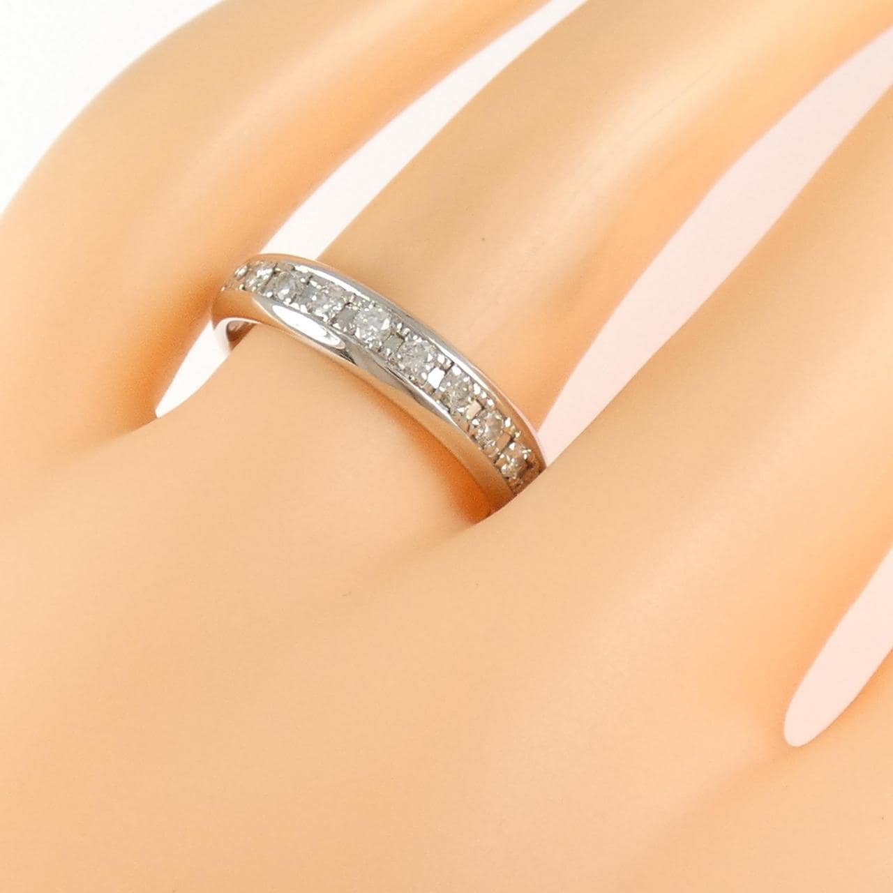 PT900 フルエタニティ ダイヤモンド リング 0.70CT