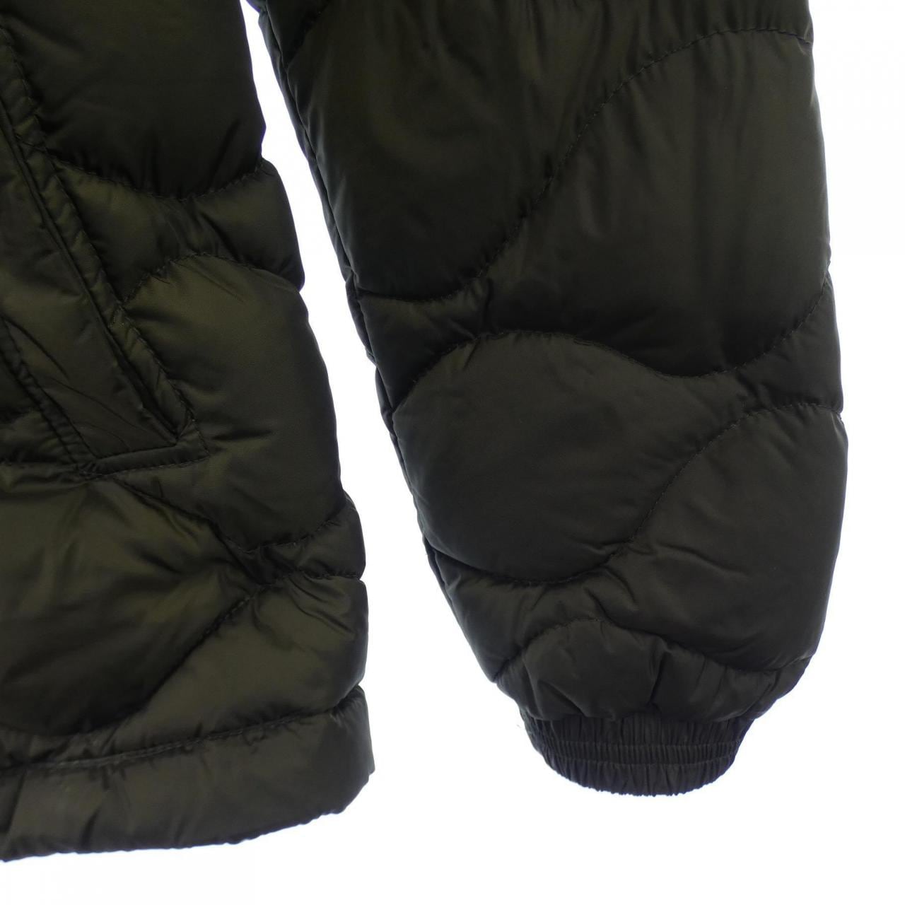 モンクレール MONCLER ダウンジャケット