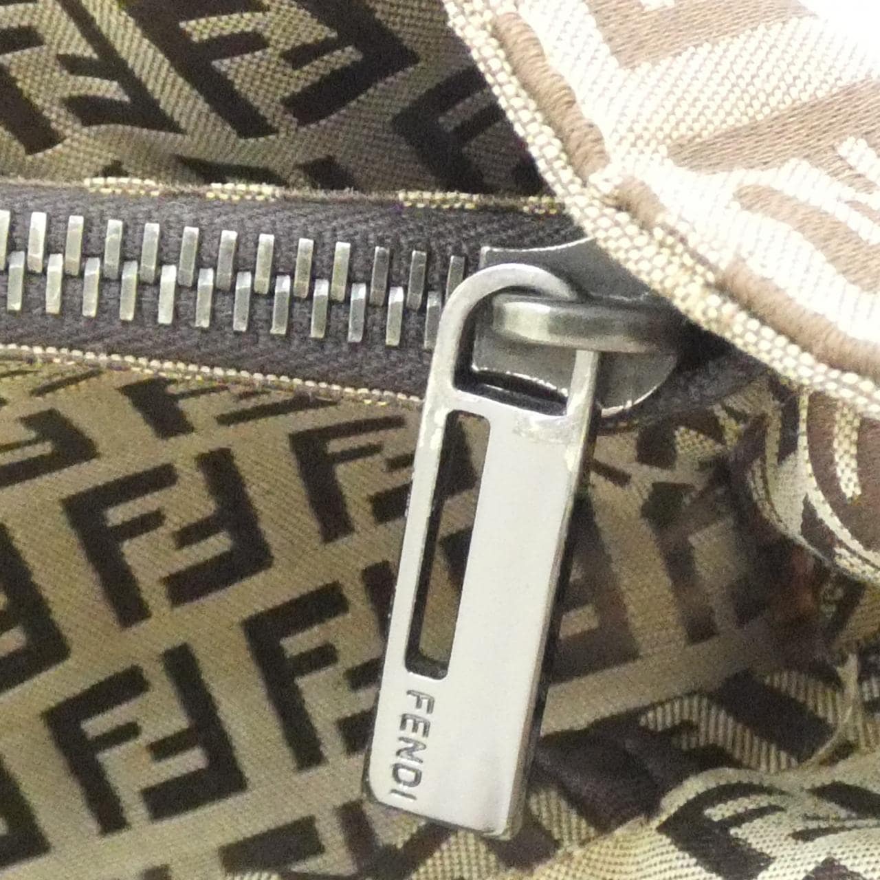 フェンディ 8BH019 バッグ