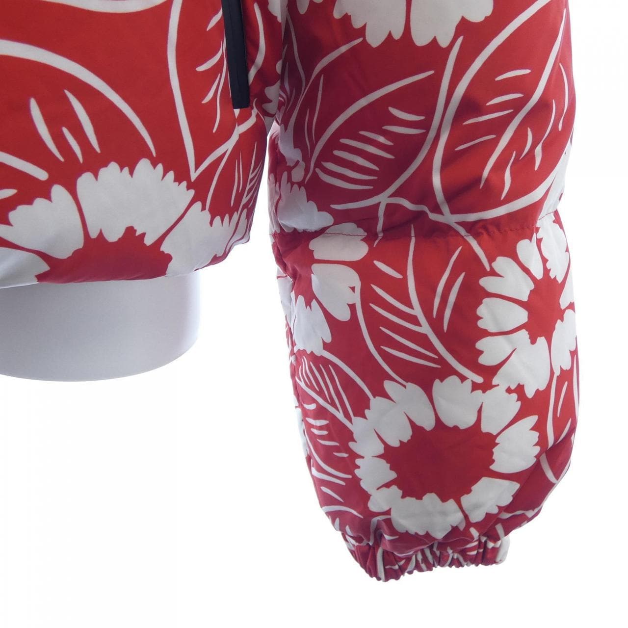 プラダ PRADA トライアングルロゴ 29M698 S212 10UU ダウンジャケット