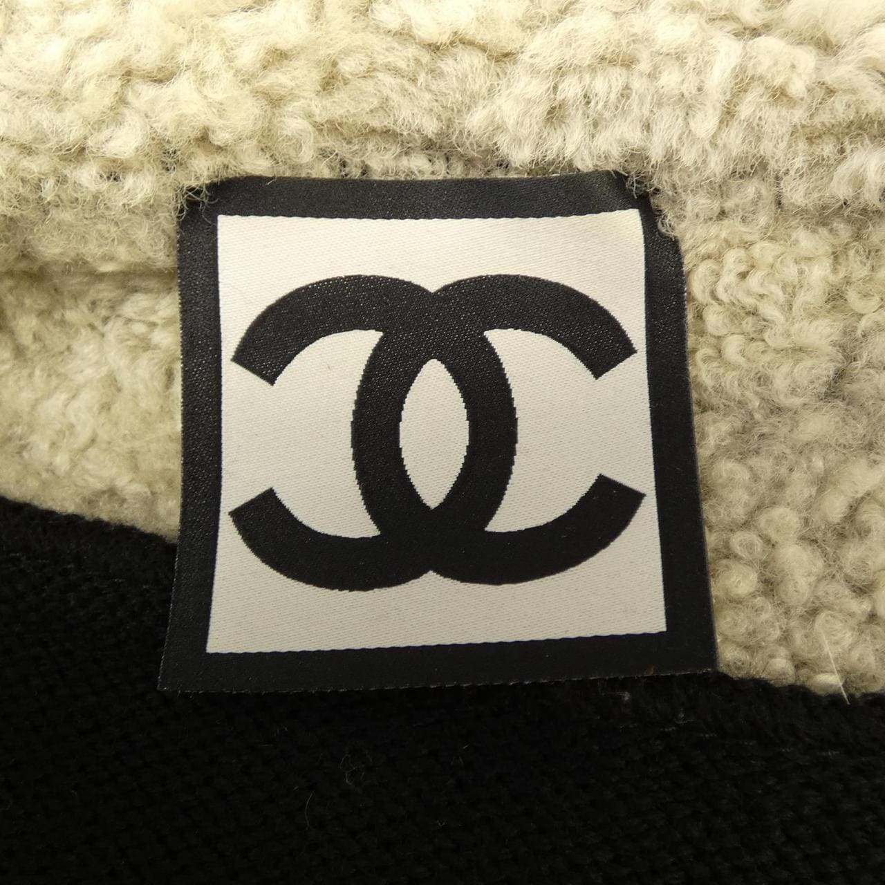 シャネル CHANEL P33735W04172 08A ムートンベスト