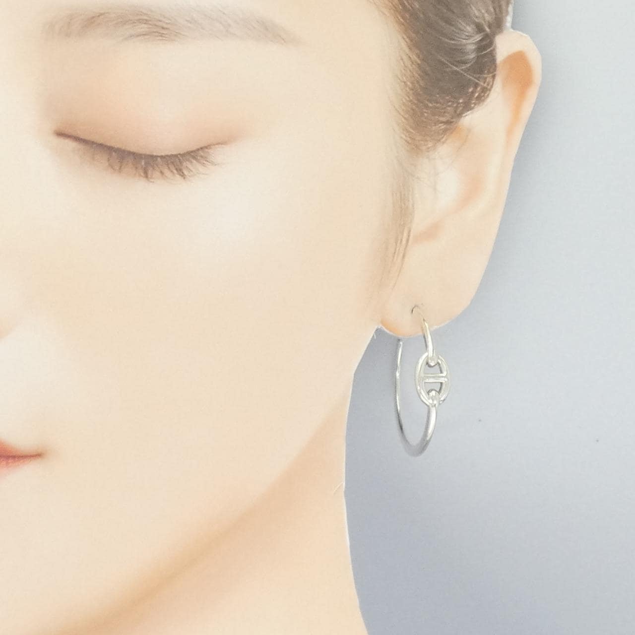 エルメス シェーヌダンクル アンシェネ スモール ピアス