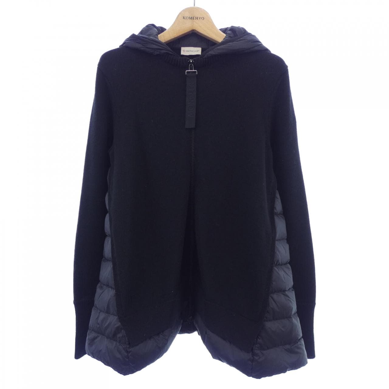 モンクレール MONCLER ダウンジャケット