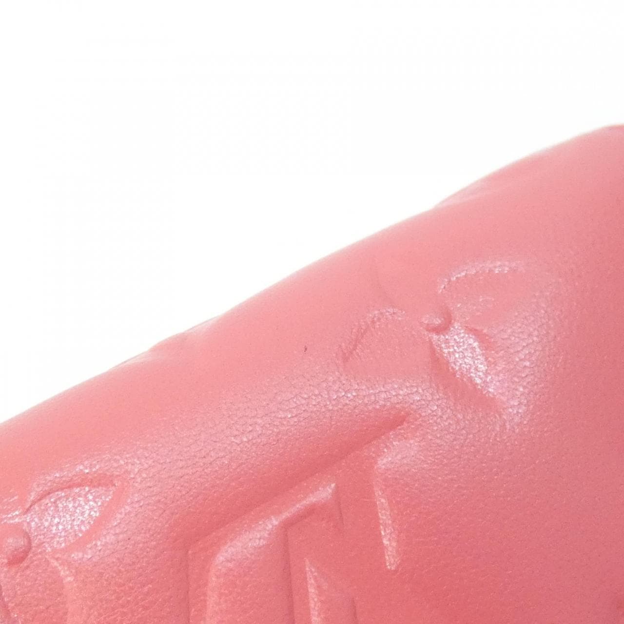 ルイヴィトン クッサン ジッピー ウォレット M83212 財布