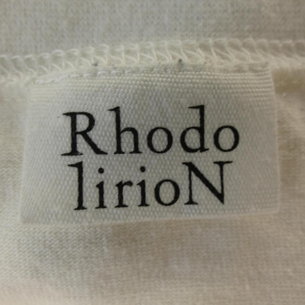 RHODO LIRION Tシャツ