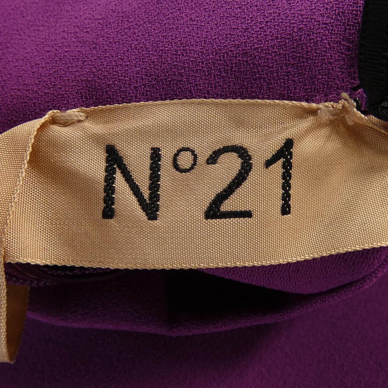 ヌメロヴェントゥーノ N°21 P24IN2M G0615159 トップス