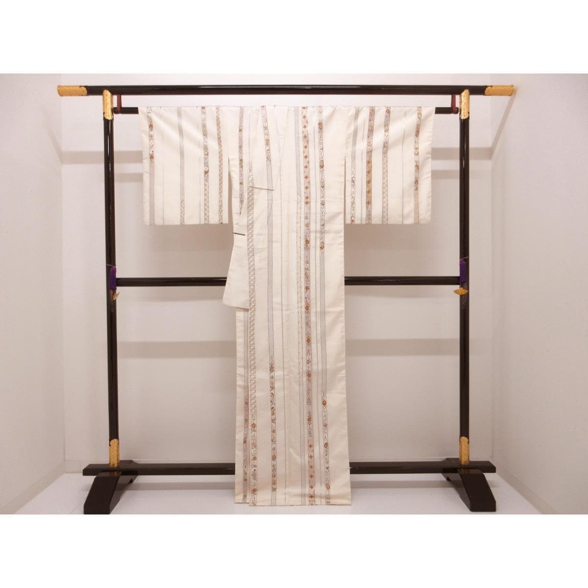 訪問着　紬織　刺繍加工