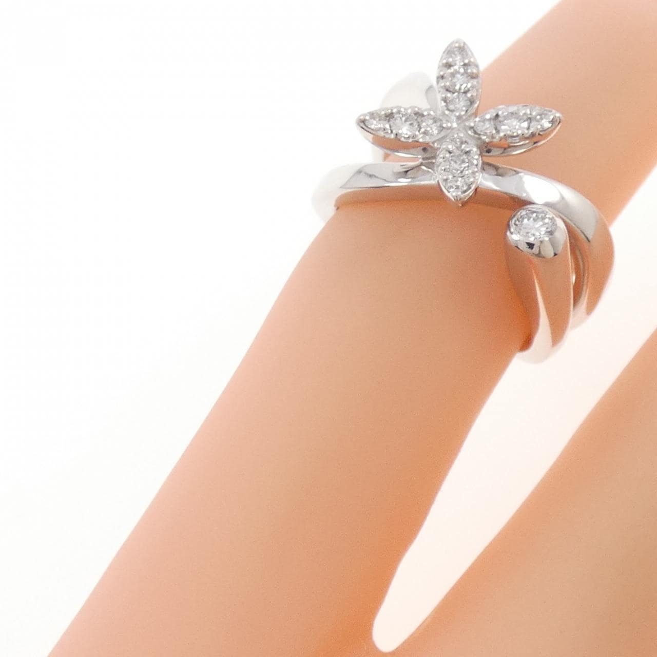 K18WG フラワー ダイヤモンド ピンキー リング 0.17CT