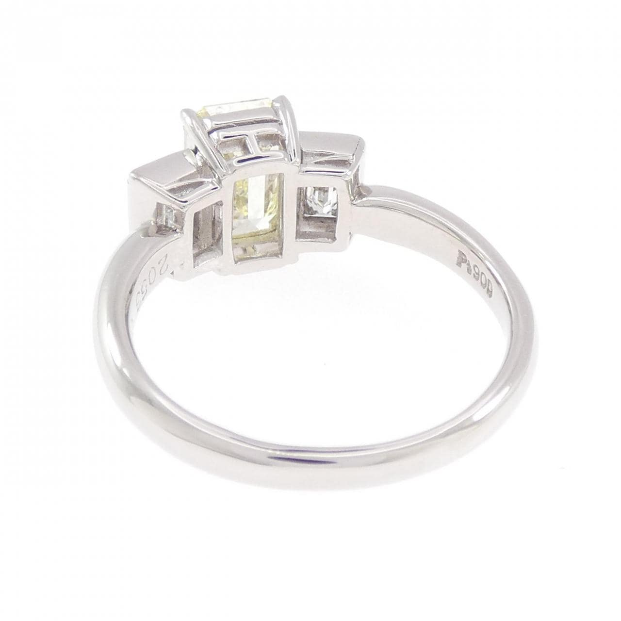 PT900 ダイヤモンド リング 2.053CT LY VS2 エメラルドカット