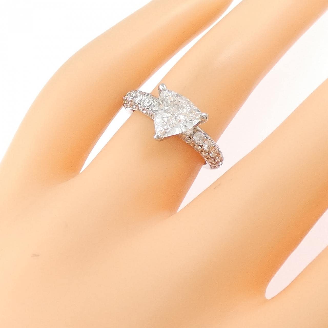 PT900 ダイヤモンド リング 1.113CT E SI1 ファンシーカット