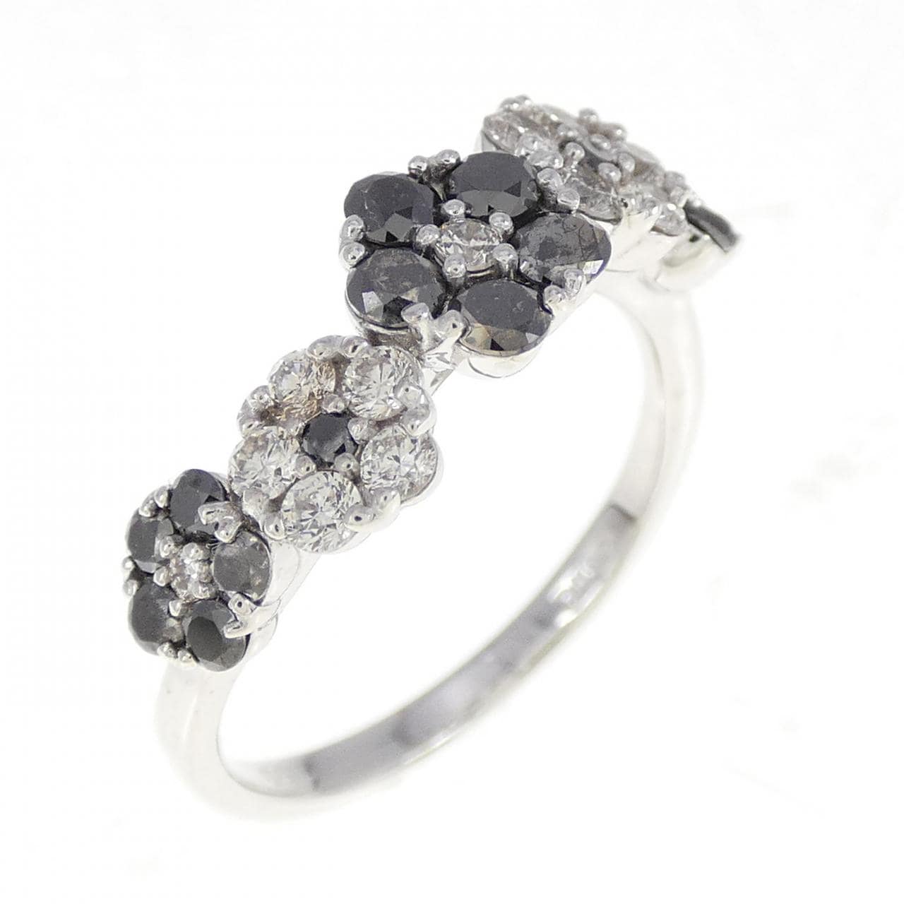 K18WG フラワー ダイヤモンド リング 1.00CT