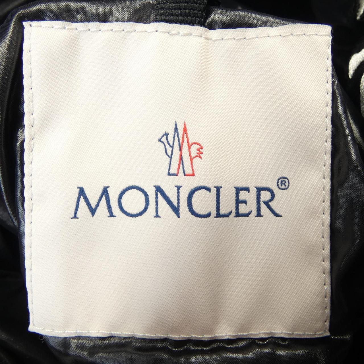 モンクレール MONCLER ダウンジャケット