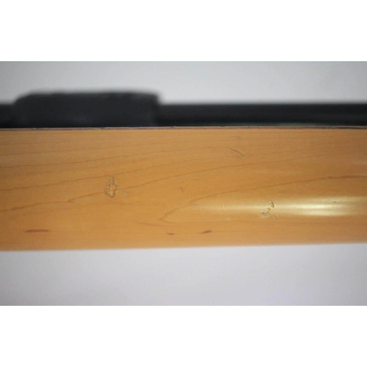 ＦＥＮＤＥＲ　　ＡＭＥＲＩＣＡＮ　ＤＥＬＵＸＥ　ＰＢ　Ｖ