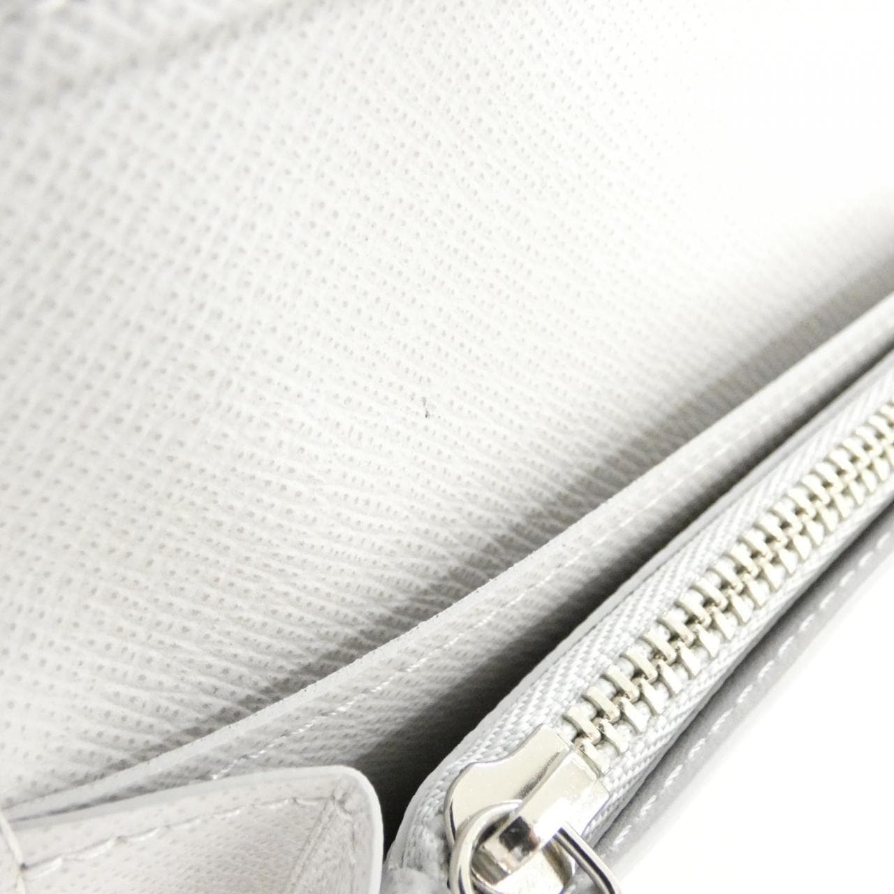 LOUIS VUITTON Taiga Rama Portefeuille Brother M30298 钱包