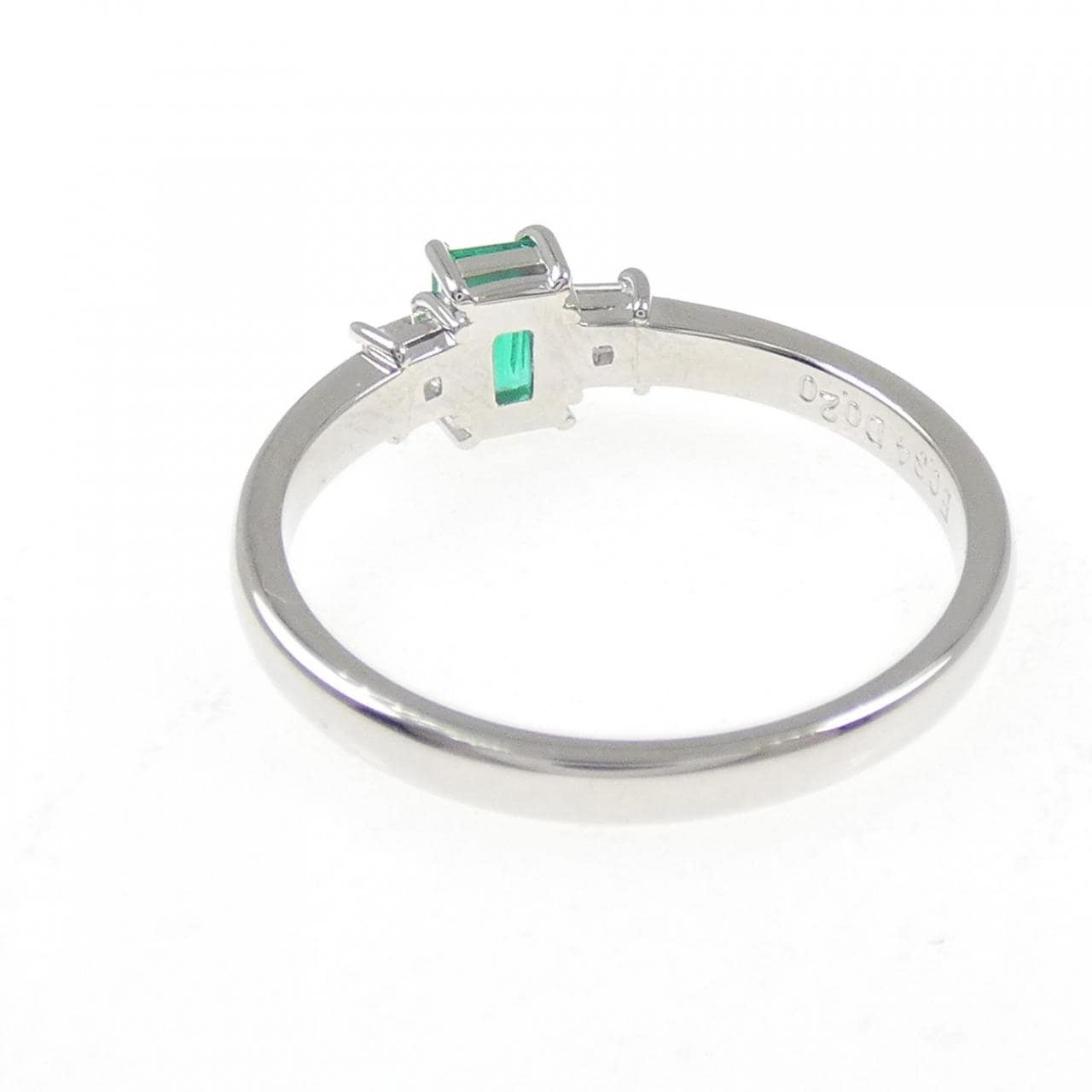 PT900 エメラルド リング 0.34CT