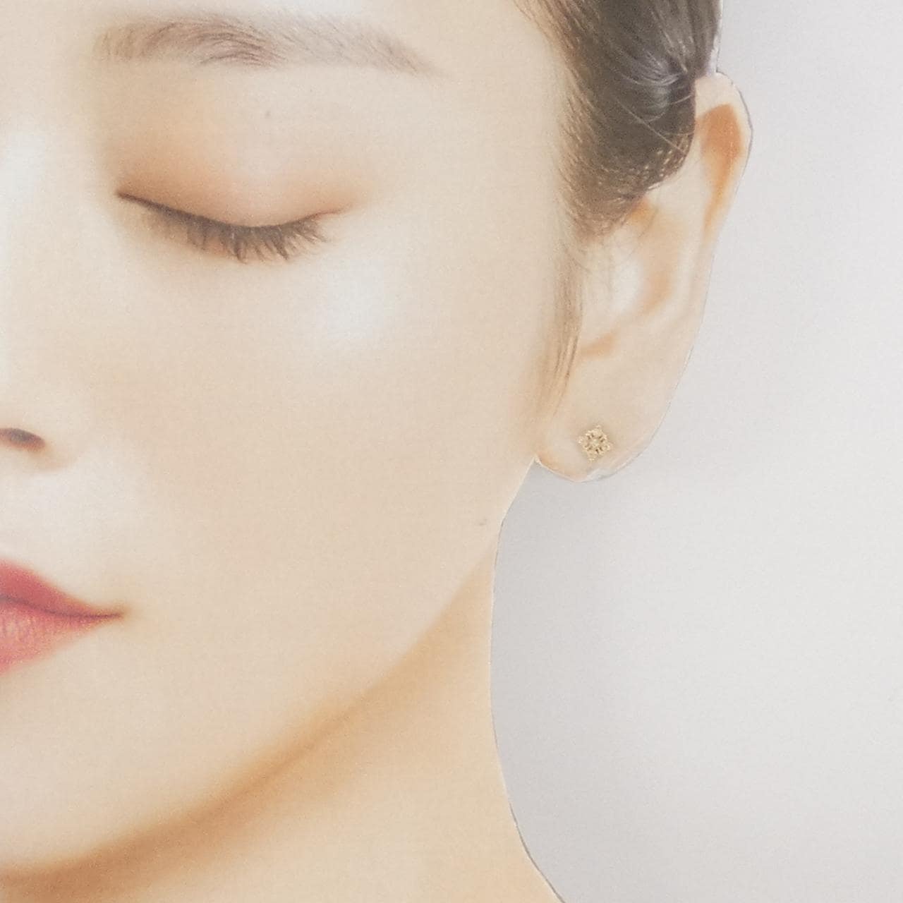 ノジェス ダイヤモンド ピアス 0.044CT