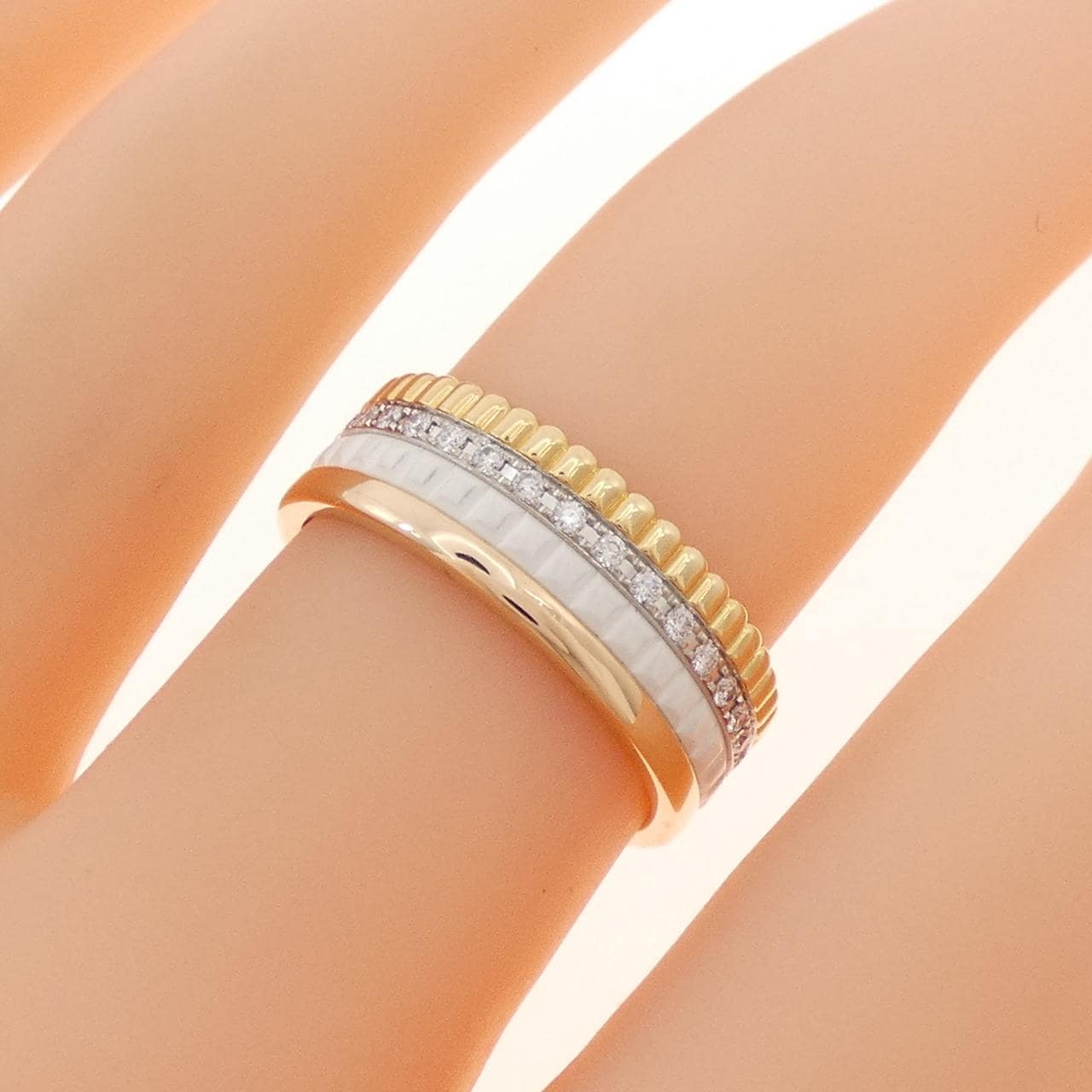 ブシュロン キャトル ホワイト スモール リング