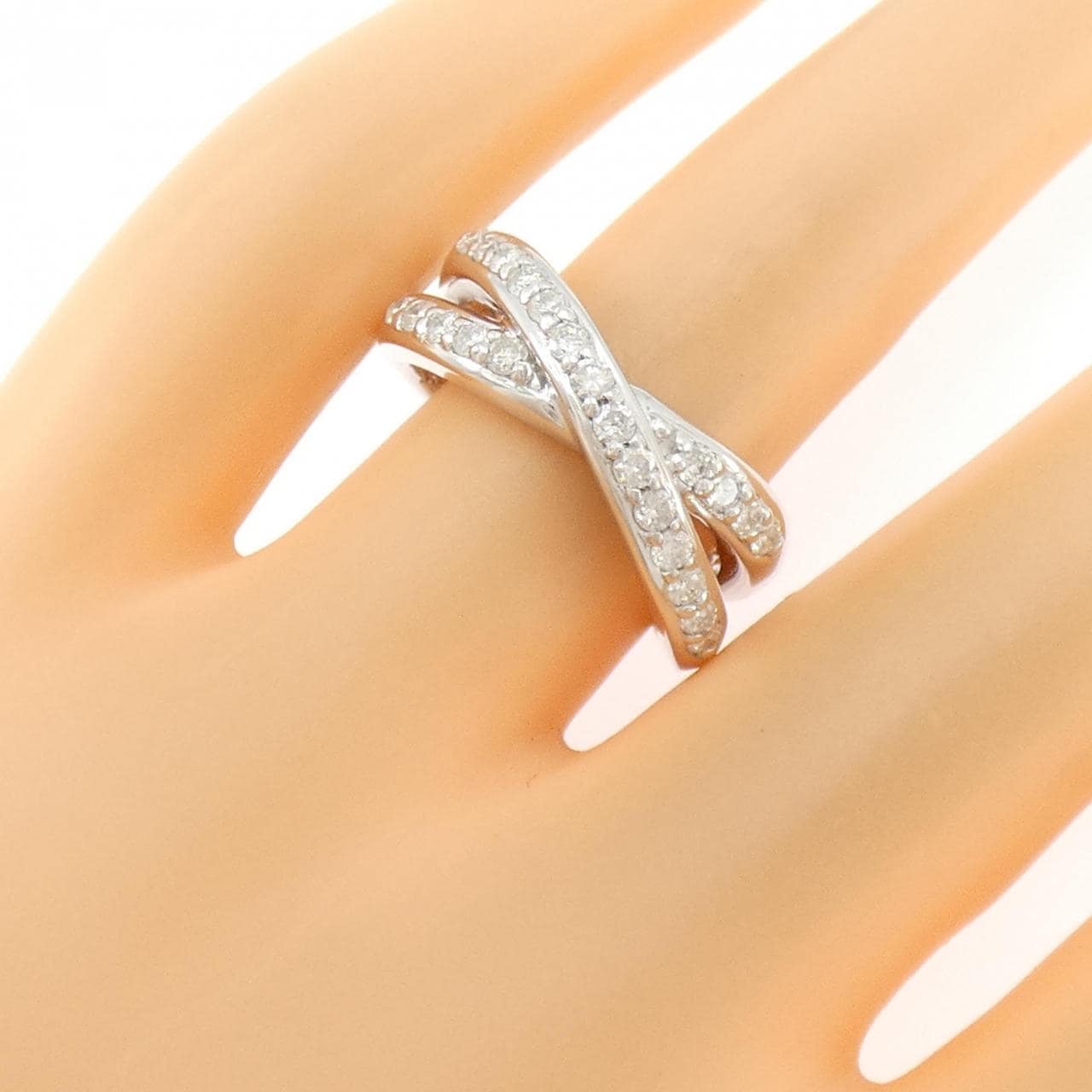 750WG ダイヤモンド リング 0.65CT