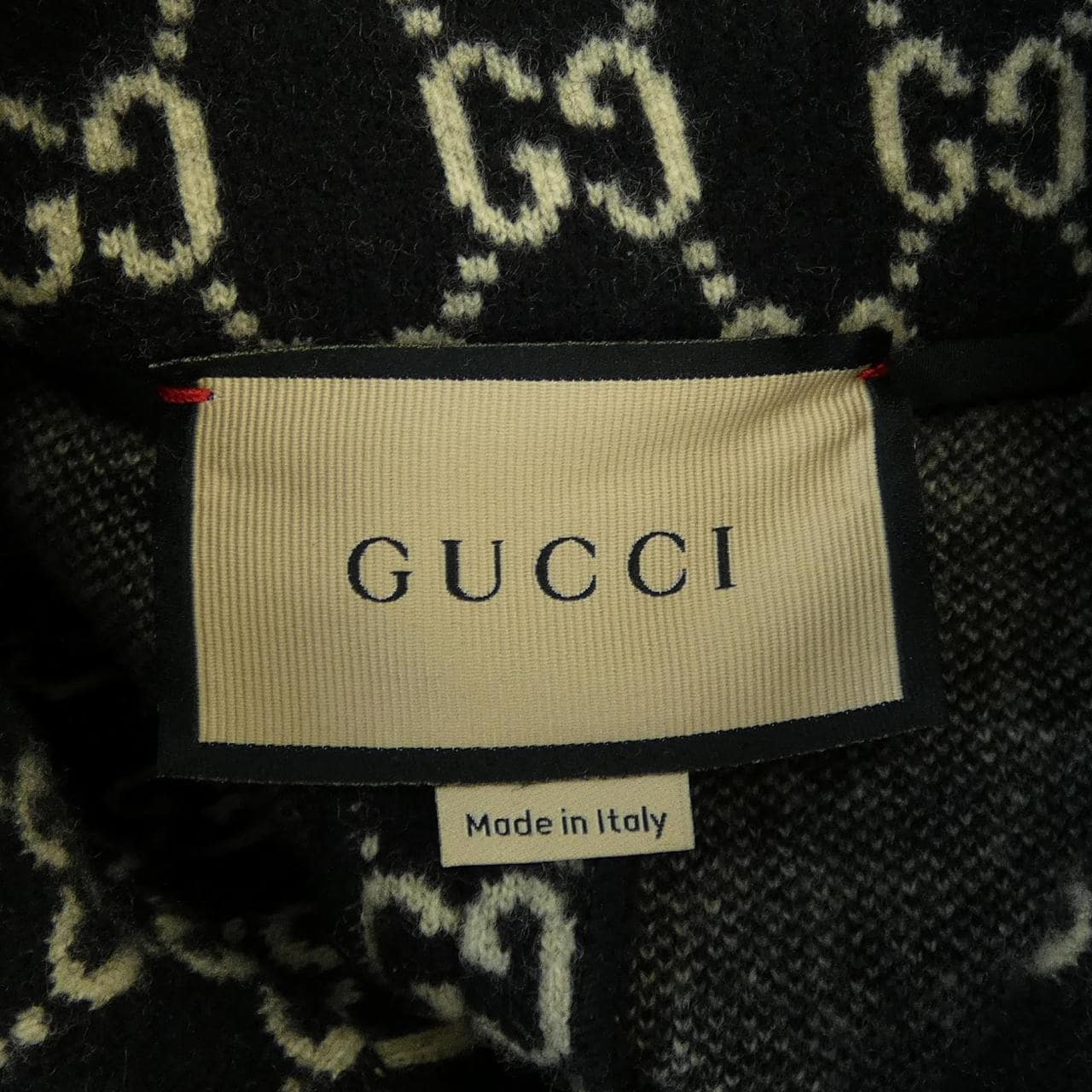グッチ GUCCI 650533 XKBR8 ケープ
