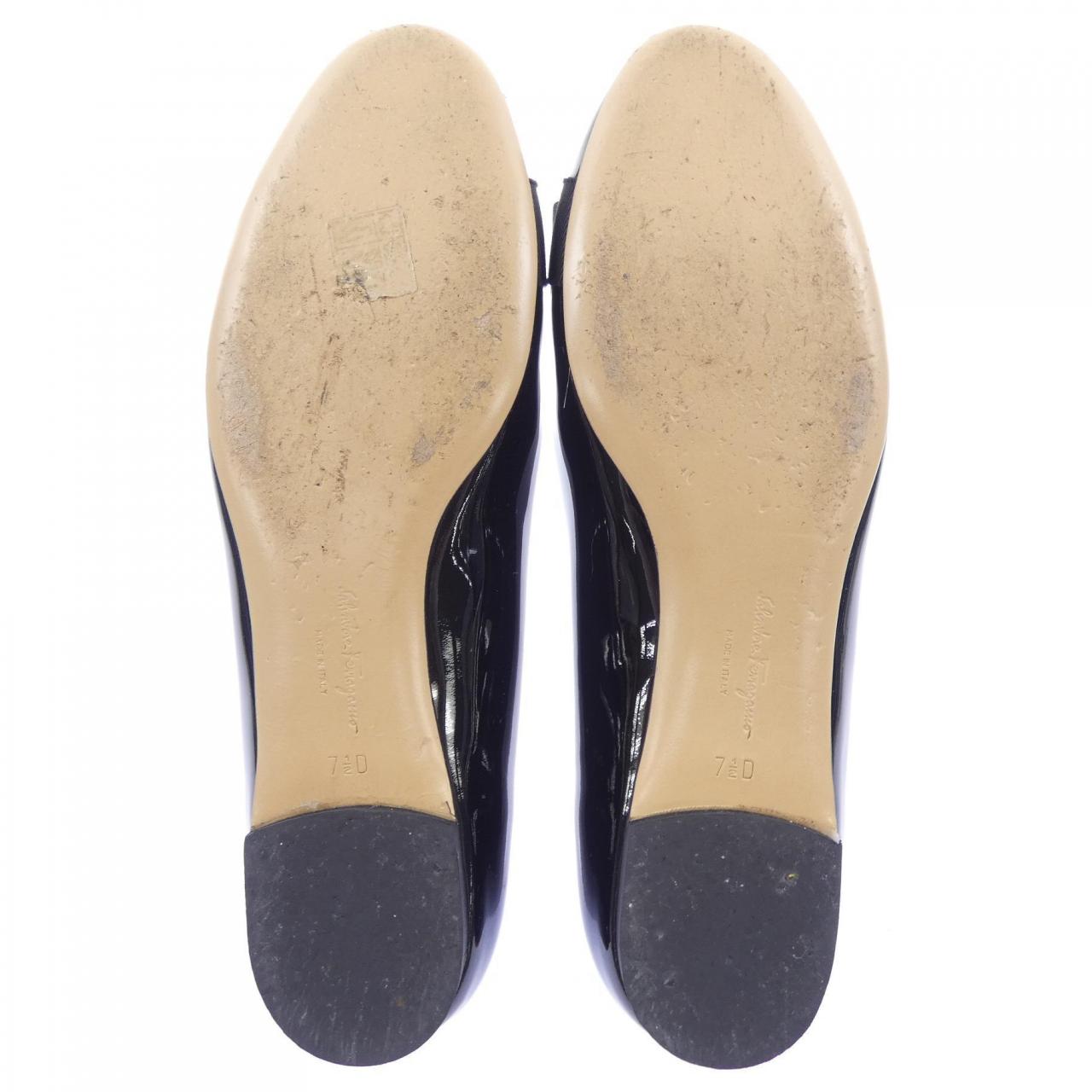 サルヴァトーレフェラガモ SALVATORE FERRAGAMO 574556 フラットシューズ