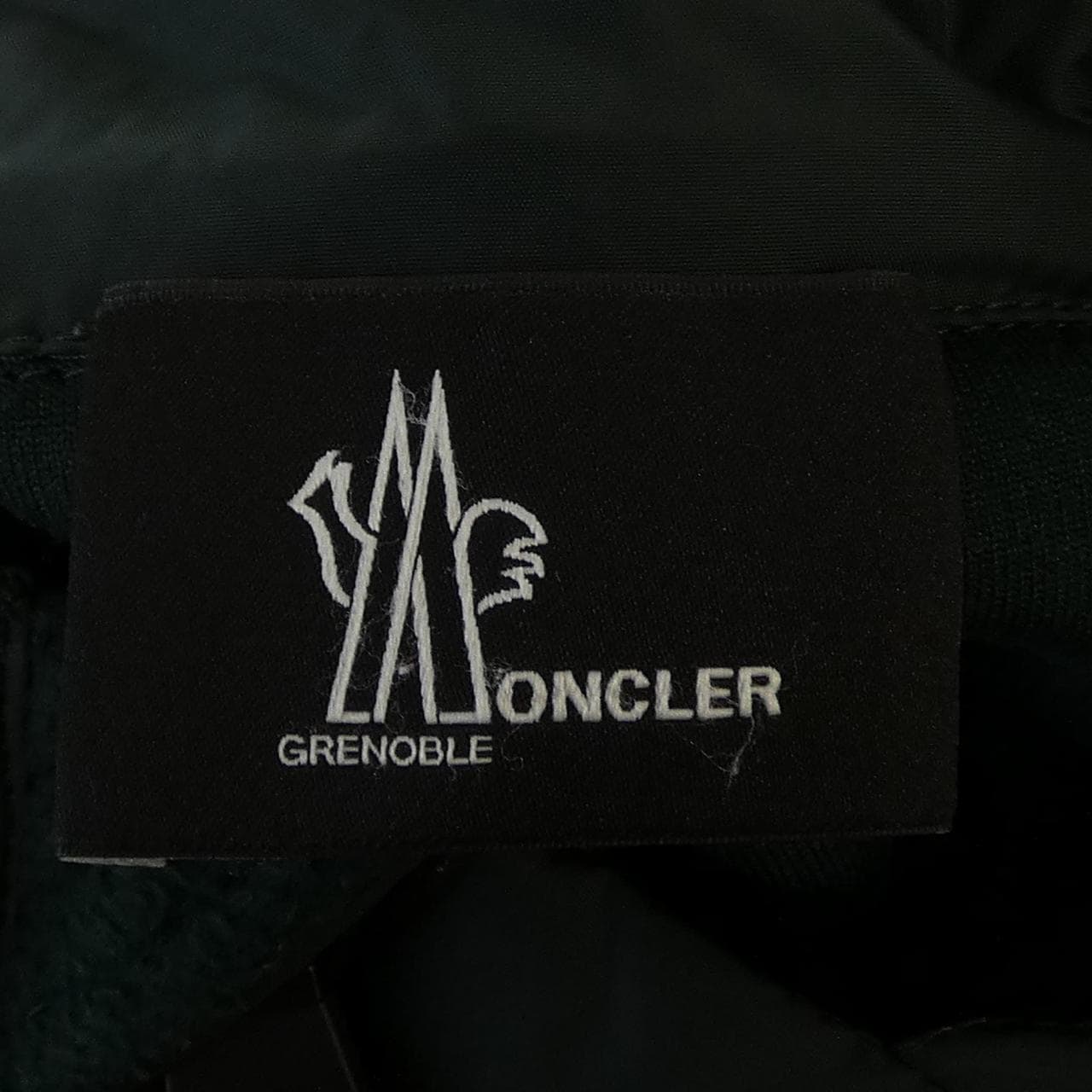 モンクレールグルノーブル MONCLER GRENOBLE 20978G00033 ダウンジャケット