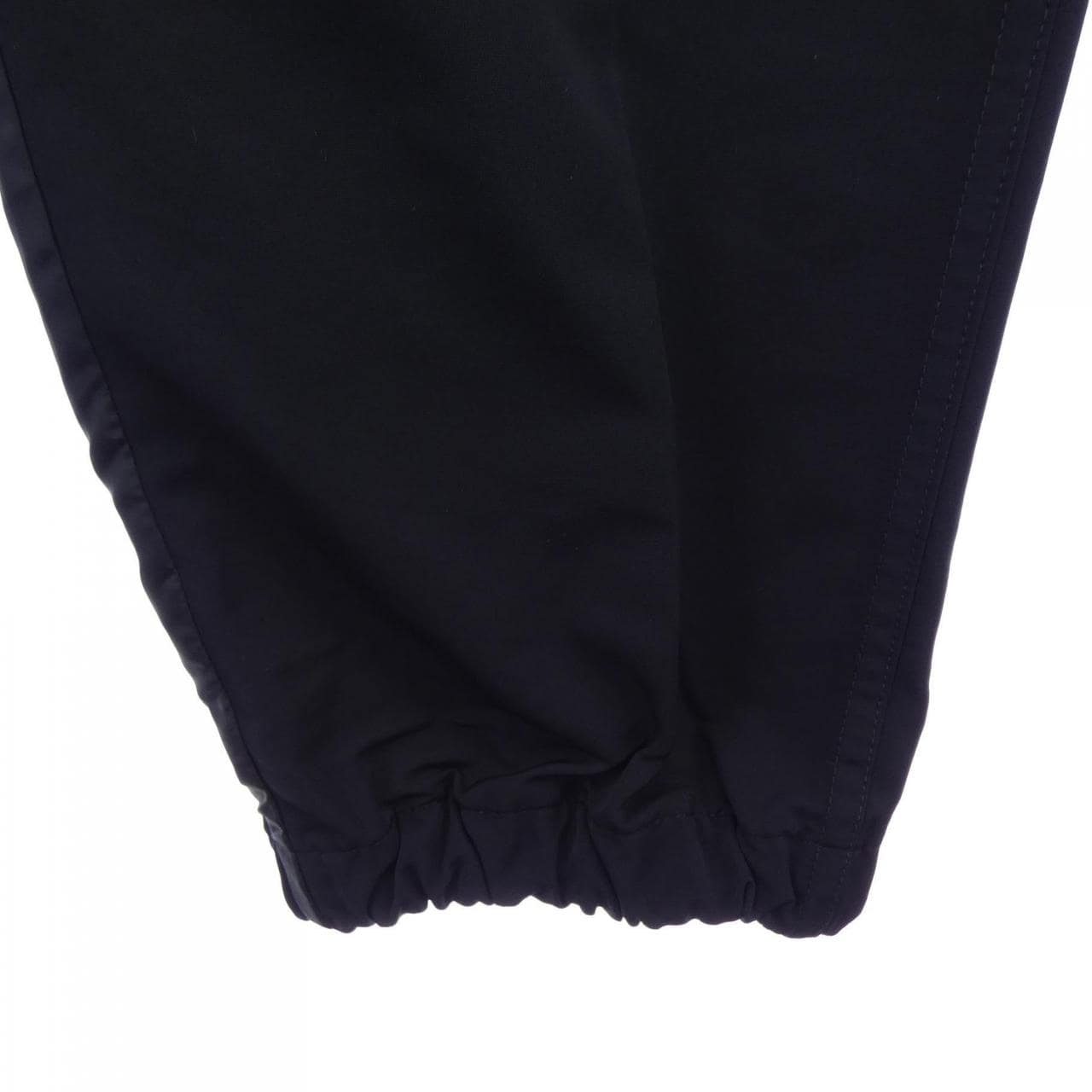 サカイ SACAI 22-0530S DQ9061 010 パンツ